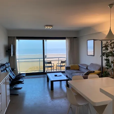 With Stunning Views, Cleaning Included Lägenhet Nieuwpoort