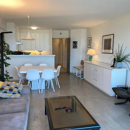 With Stunning Views, Cleaning Included Lägenhet Nieuwpoort
