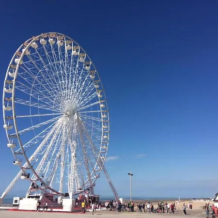 With Stunning Views, Cleaning Included Lägenhet Nieuwpoort